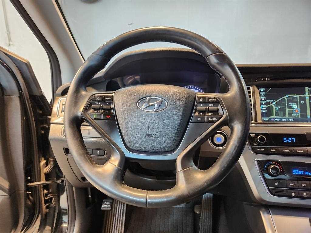 HYUNDAI Sonata - Vista 9