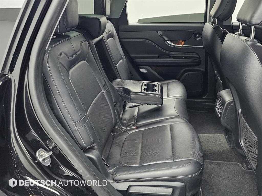 Lincoln Corsair - Vista 12