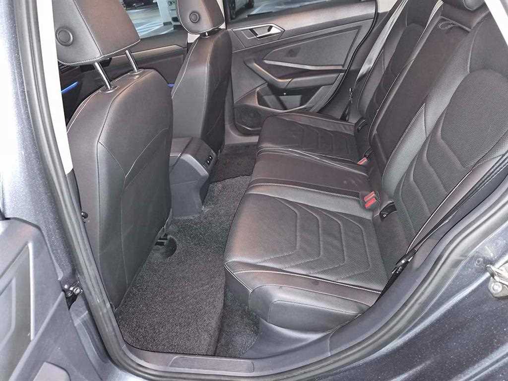 Volkswagen Jetta - Vista 7