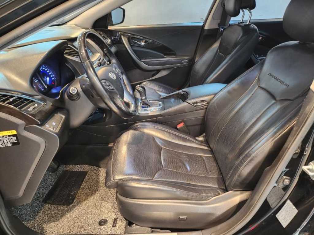 HYUNDAI Grandeur - Vista 10