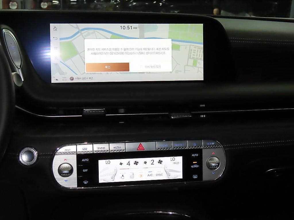 Genesis G90 - Vista 11