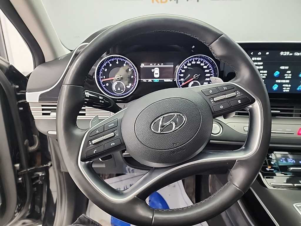 HYUNDAI Grandeur - Vista 9