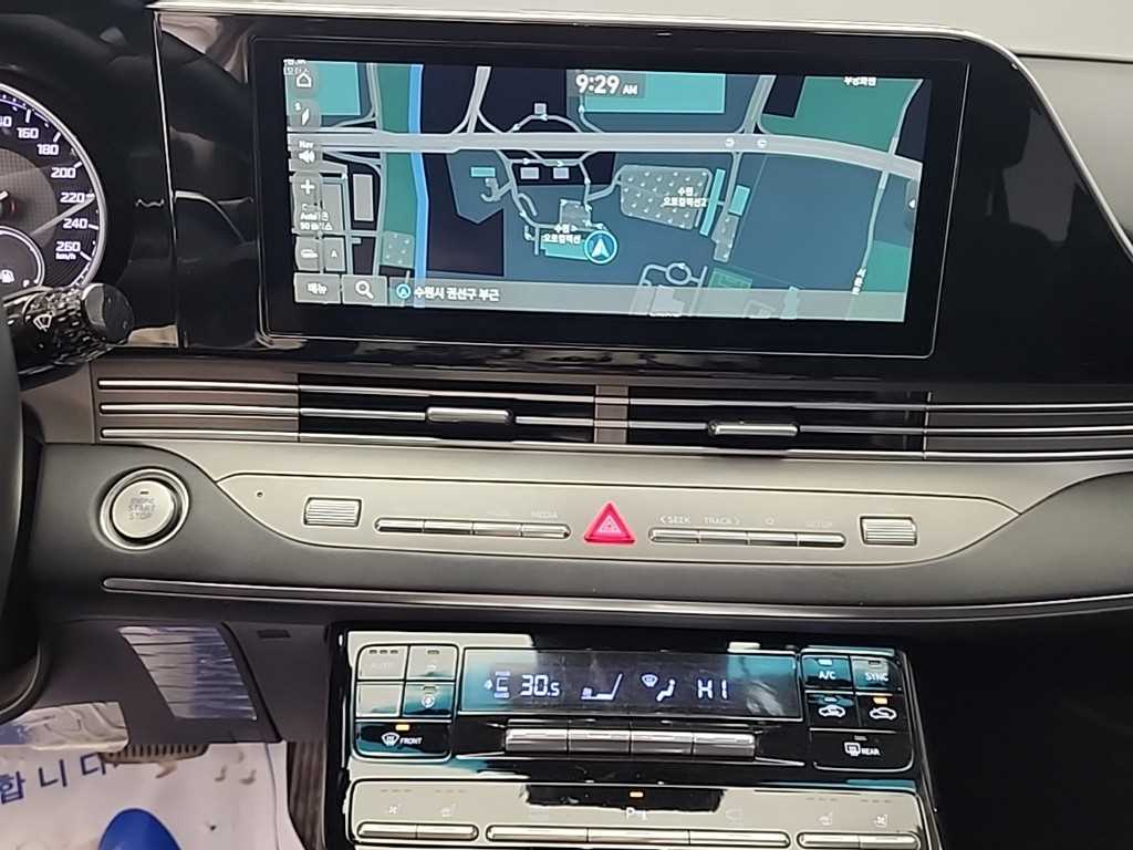 HYUNDAI Grandeur - Vista 10