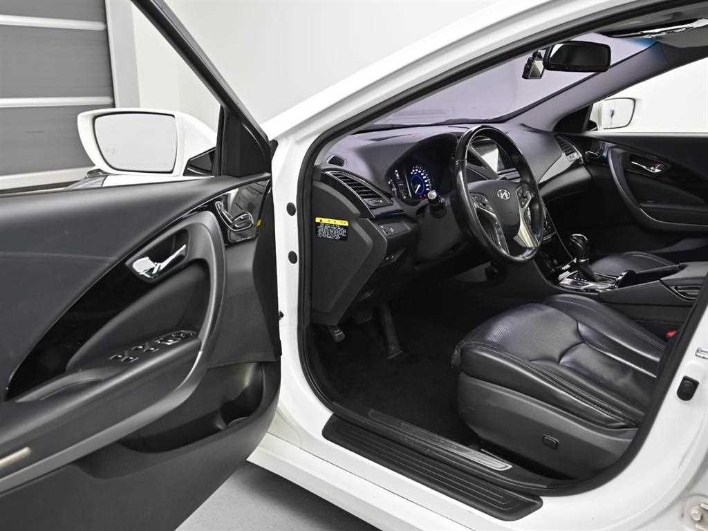 HYUNDAI Grandeur - Vista 11