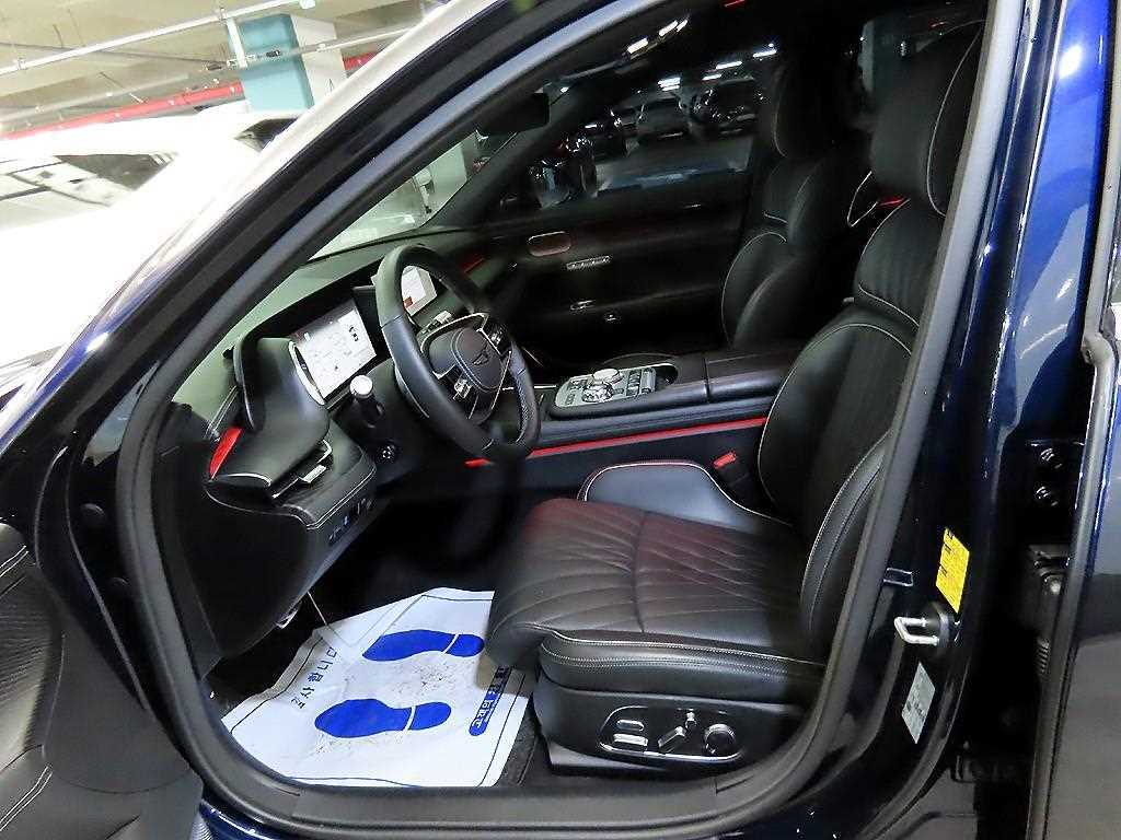 Genesis G90 - Vista 6