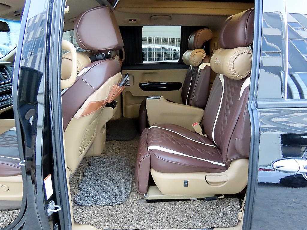 KIA Carnival - Vista 6