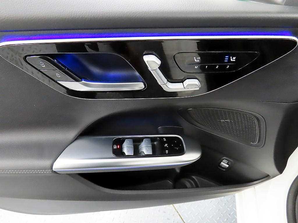 Mercedes Benz C Class - Vista 11