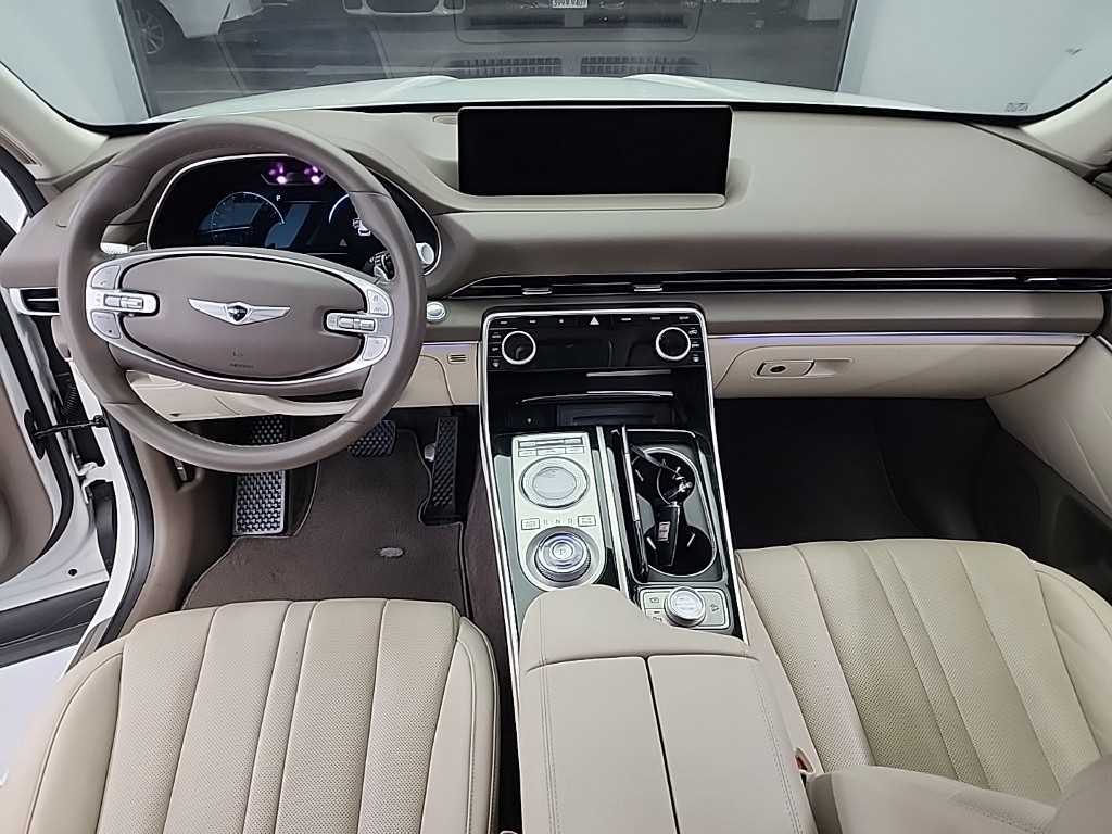 Genesis GV80 - Vista 7