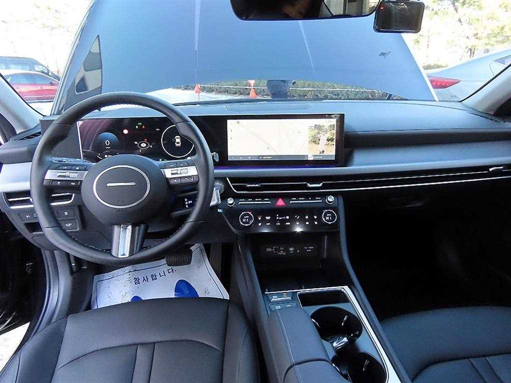 HYUNDAI Sonata - Vista 7