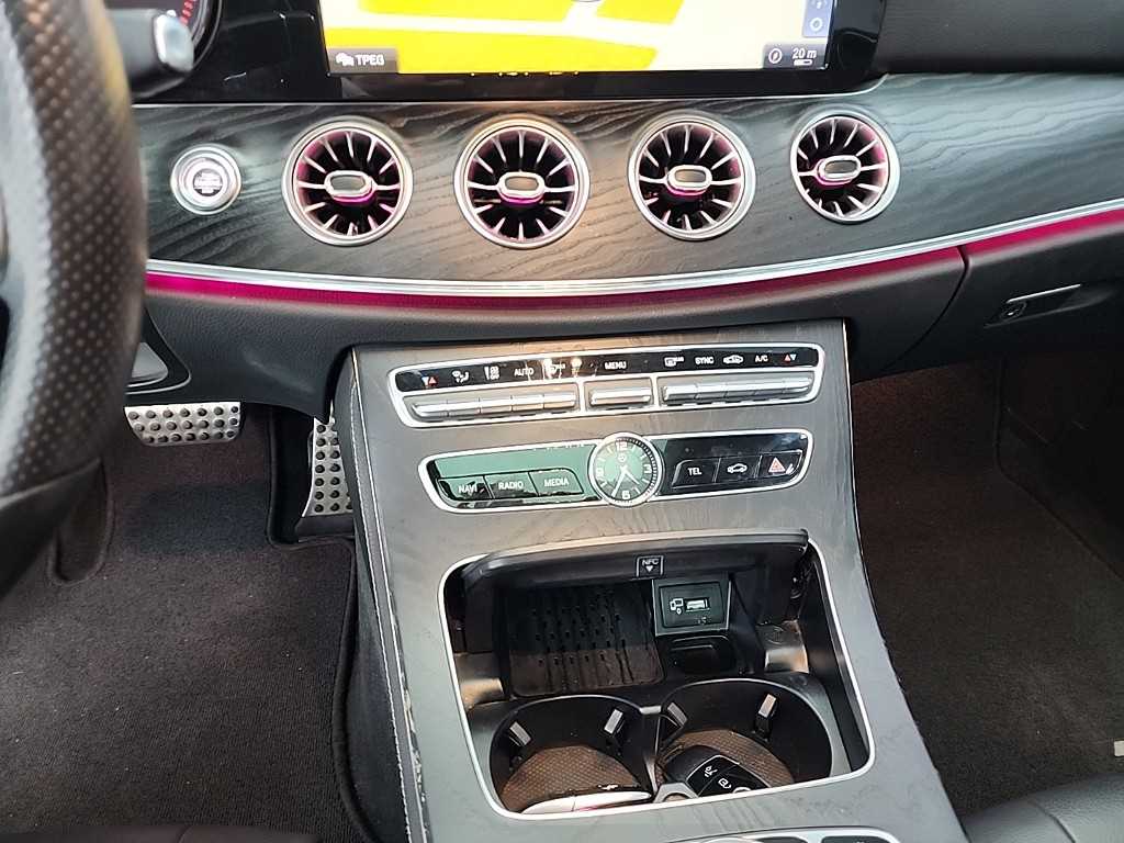 Mercedes Benz E class - Vista 10