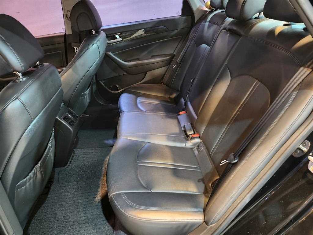 HYUNDAI Sonata - Vista 7