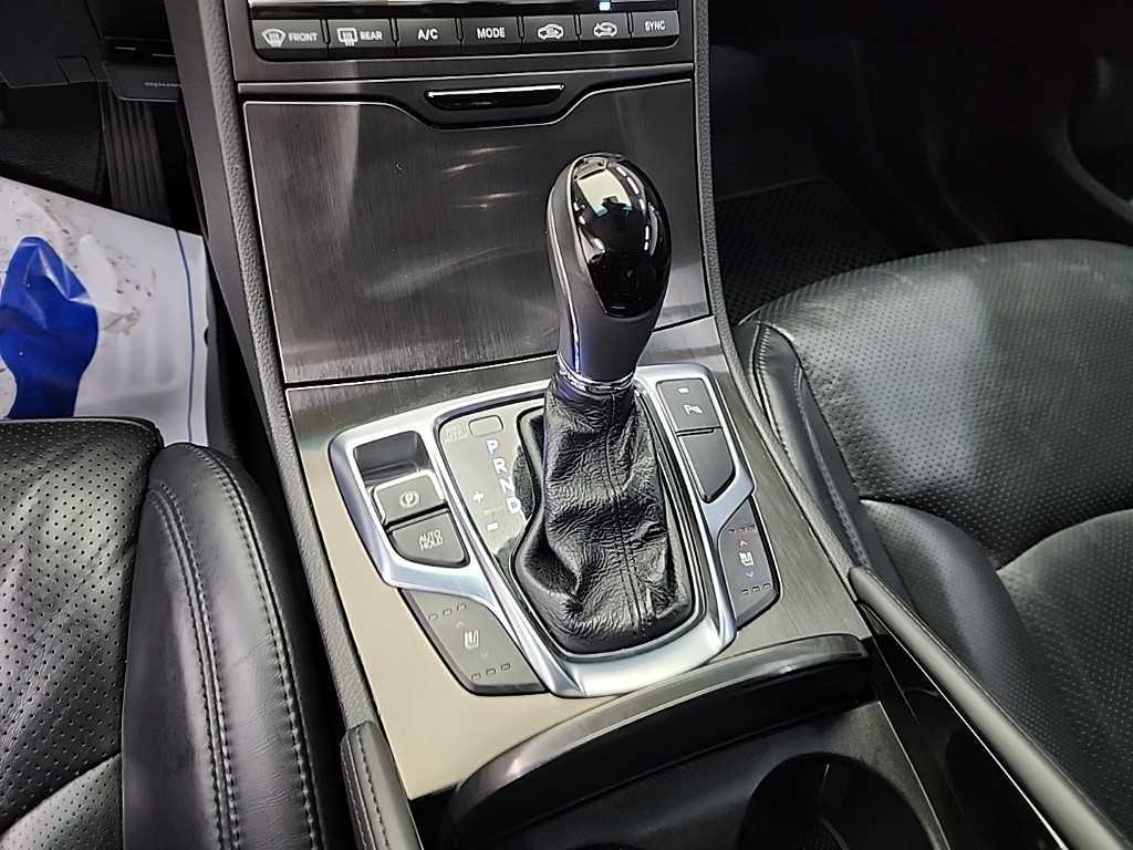 HYUNDAI Grandeur - Vista 8