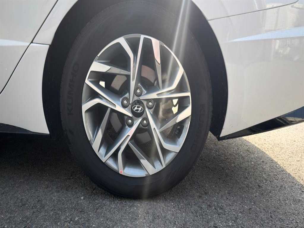 HYUNDAI Sonata - Vista 6