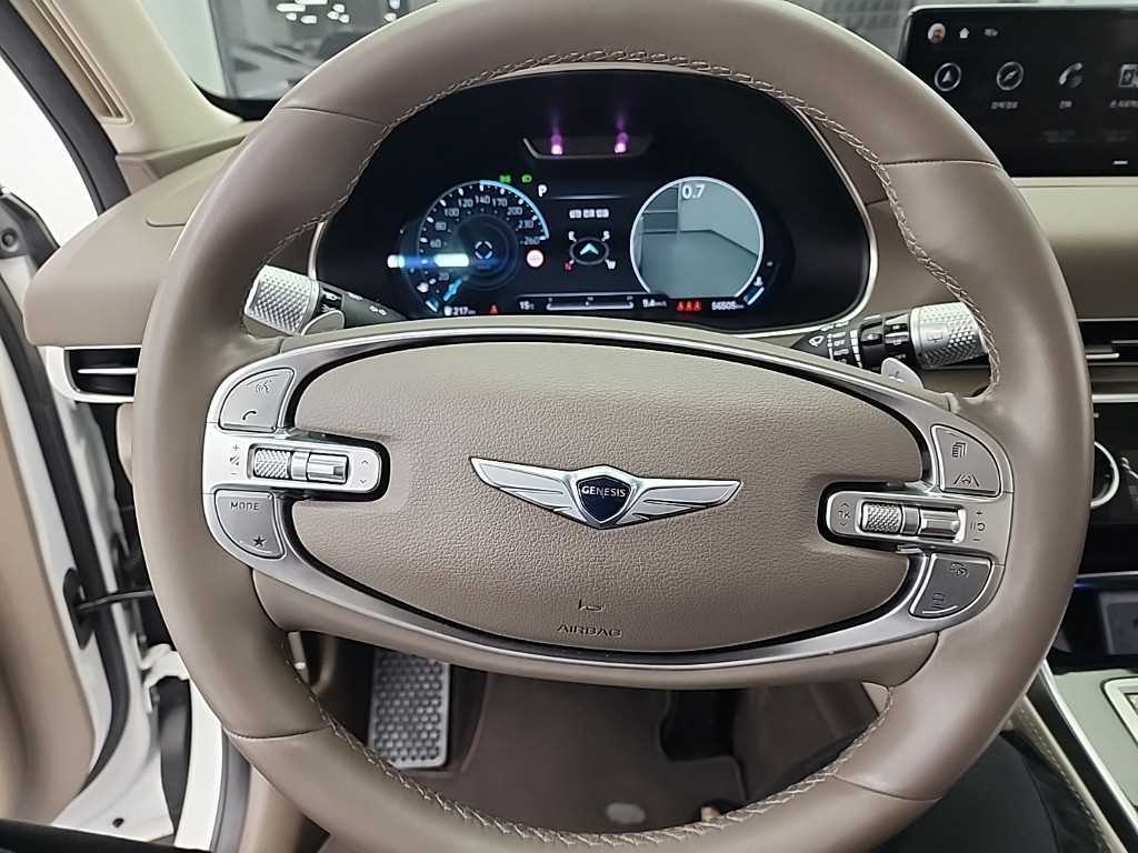 Genesis GV80 - Vista 9