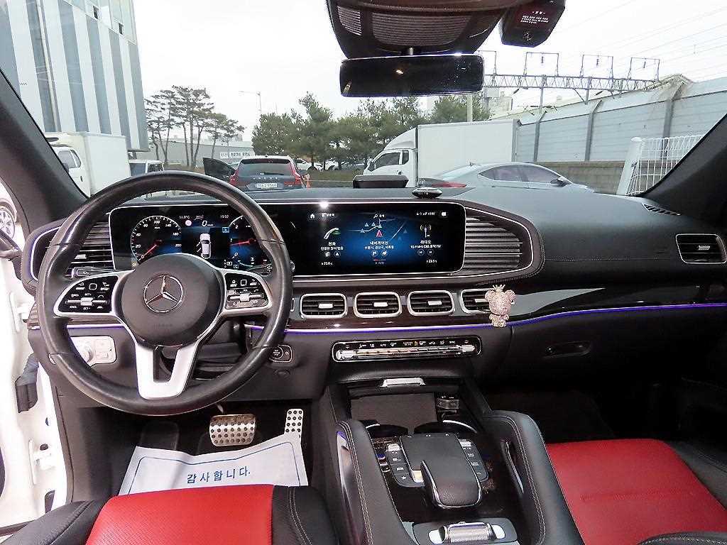 Mercedes Benz GLE Class - Vista 7