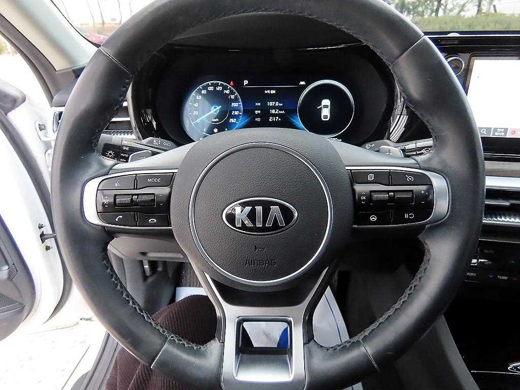 KIA K5 - Vista 8