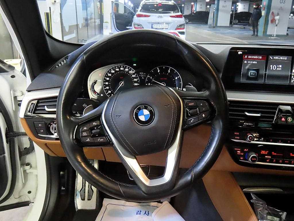 BMW 5 Series - Vista 8