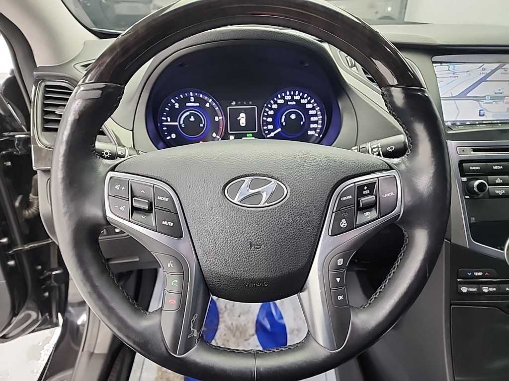 HYUNDAI Grandeur - Vista 9