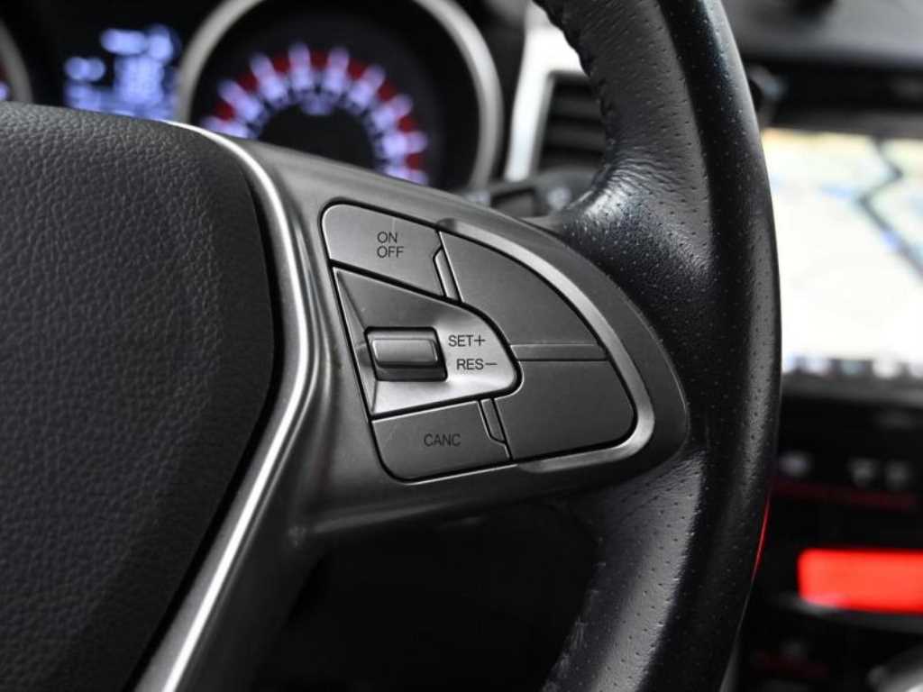 Ssangyong Tivoli 2016 Plateado - Importación desde Corea - HF Imports Iquique - Foto 17