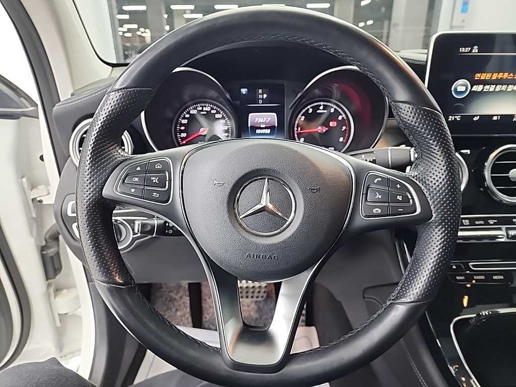 Mercedes Benz GLC Class - Vista 9