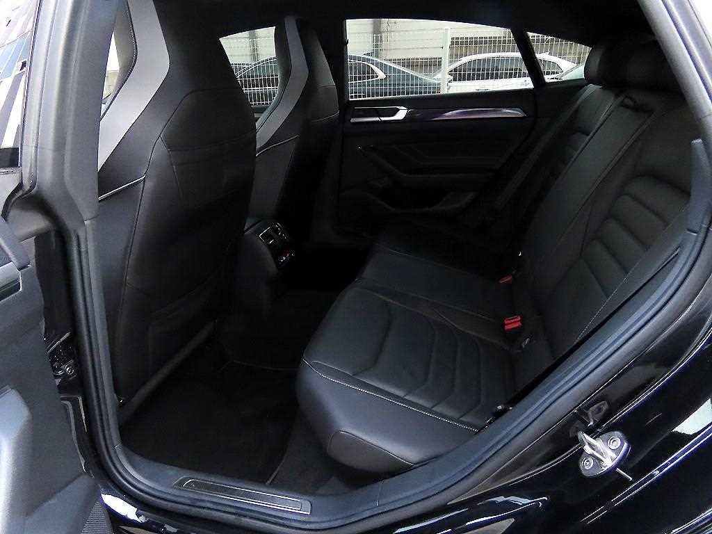 Volkswagen Arteon - Vista 7