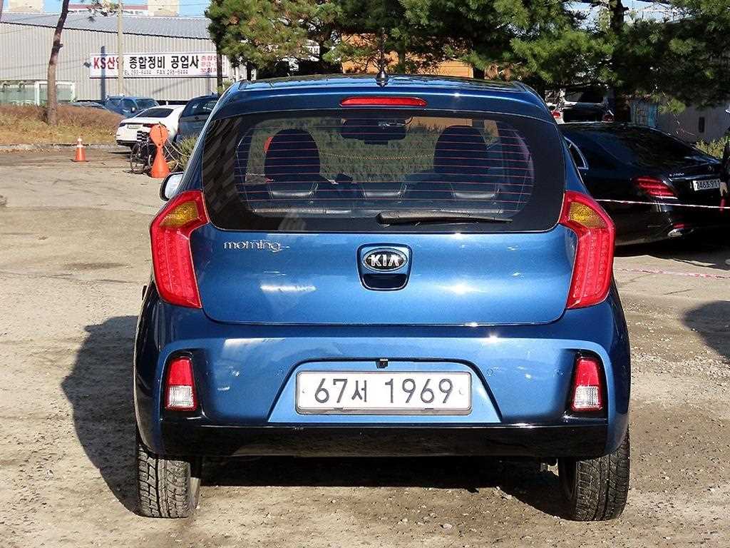 KIA Morning - Vista 4