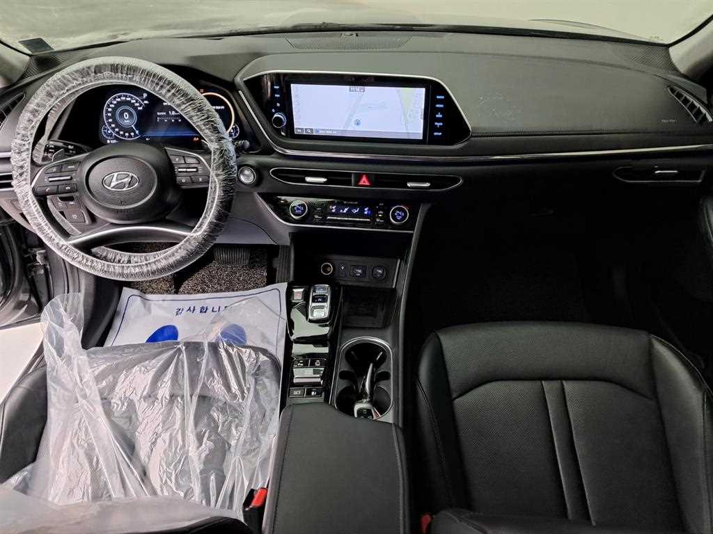 HYUNDAI Sonata - Vista 6