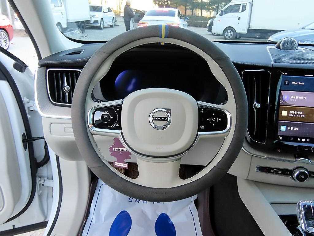 Volvo XC60 - Vista 8