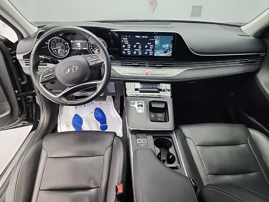 HYUNDAI Grandeur - Vista 7