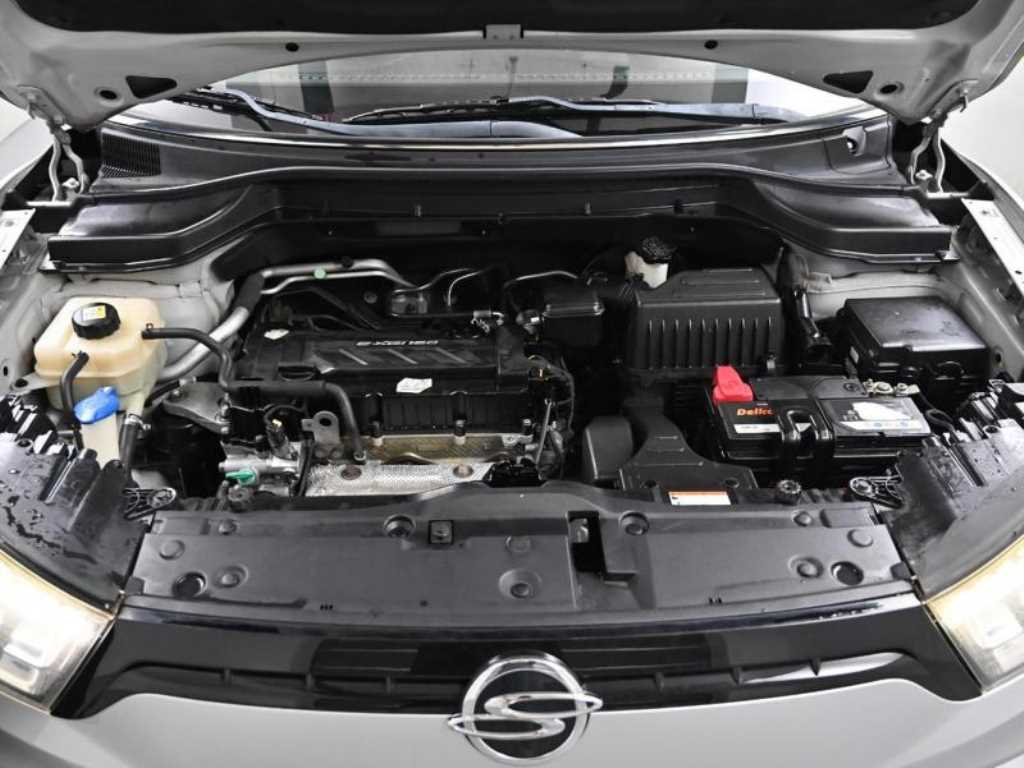 Ssangyong Tivoli - Vista 8