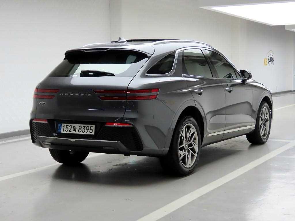 Genesis GV70 - Vista 4