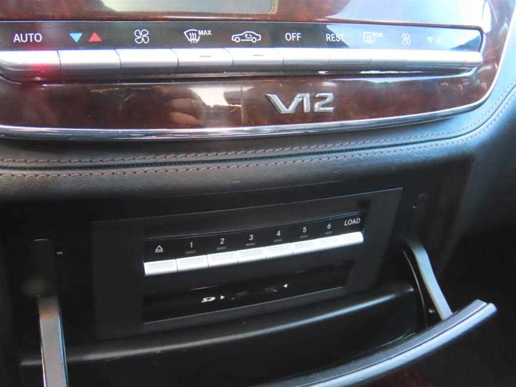 Mercedes Benz S Class - Vista 12