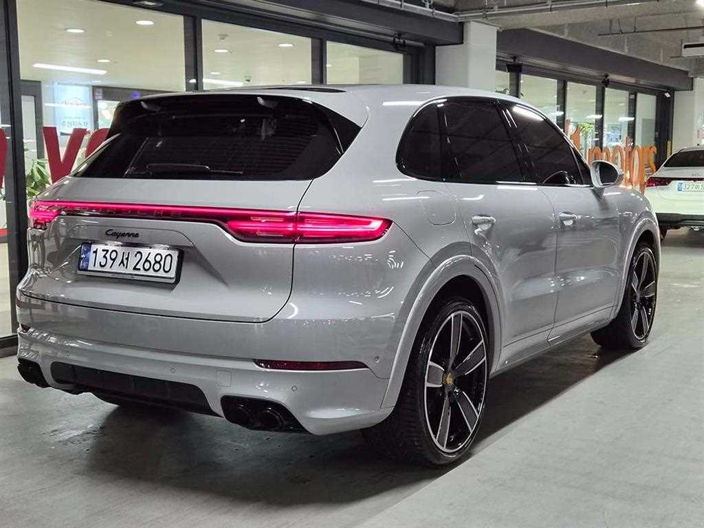 Porsche Cayenne - Vista 4