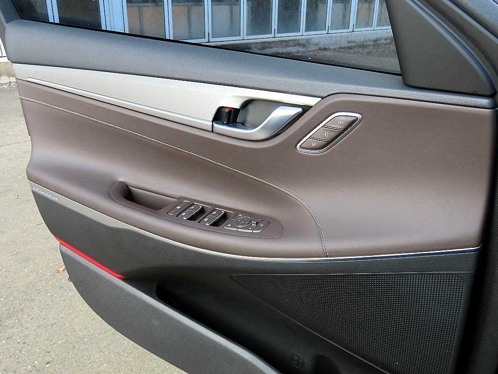 HYUNDAI Grandeur - Vista 12