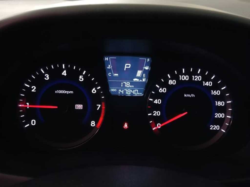 HYUNDAI Accent 2012 - Importación desde Corea - HF Imports Iquique - Foto 13