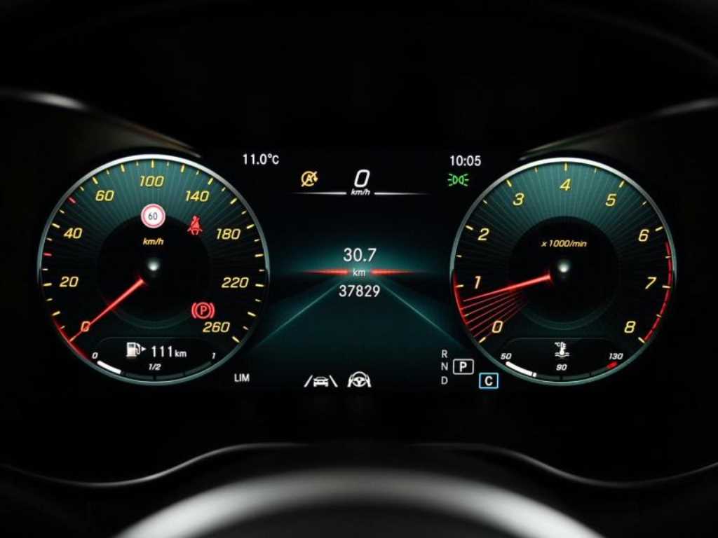 Mercedes Benz C Class - Vista 8