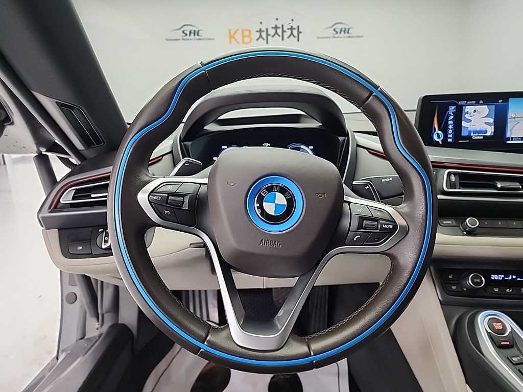 BMW i8 - Vista 9