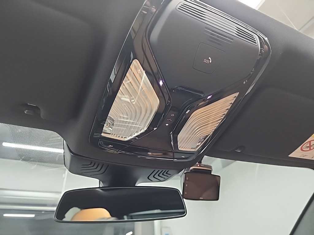 BMW 5 Series 2023 Negro - Importación desde Corea - HF Imports Iquique - Foto 17