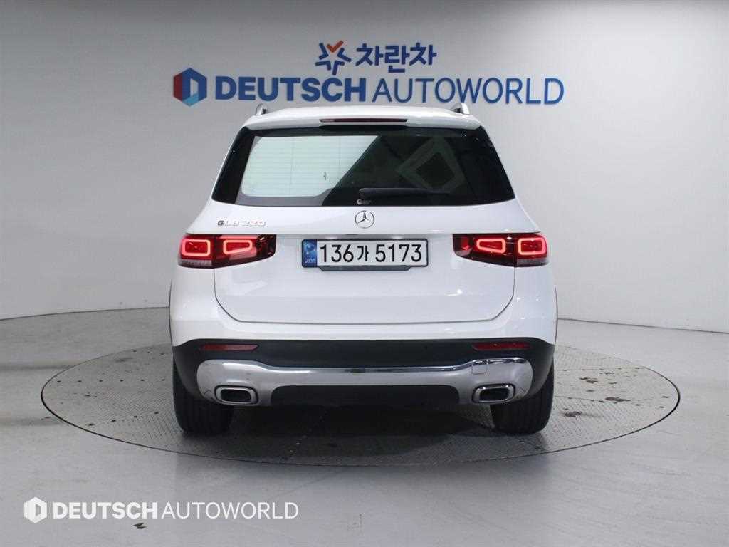 Mercedes Benz GLB Class - Vista 4