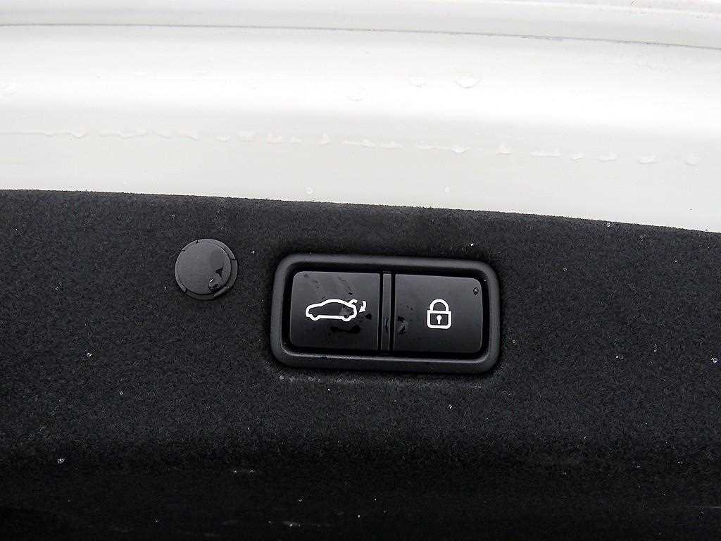 HYUNDAI Grandeur - Vista 5