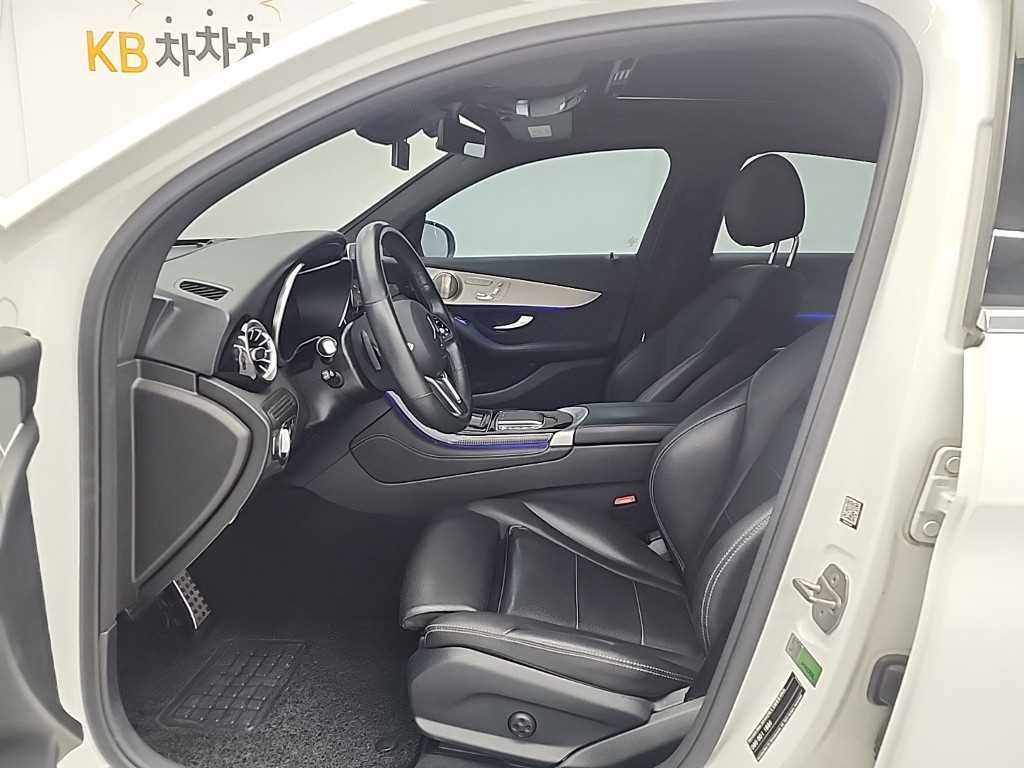 Mercedes Benz GLC Class - Vista 11