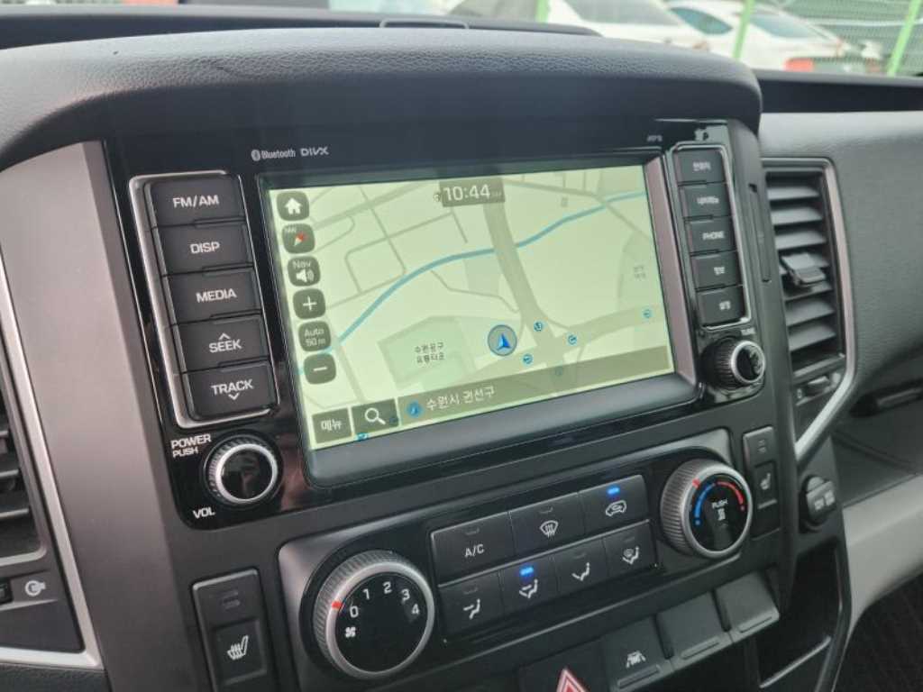 HYUNDAI Solati - Vista 10