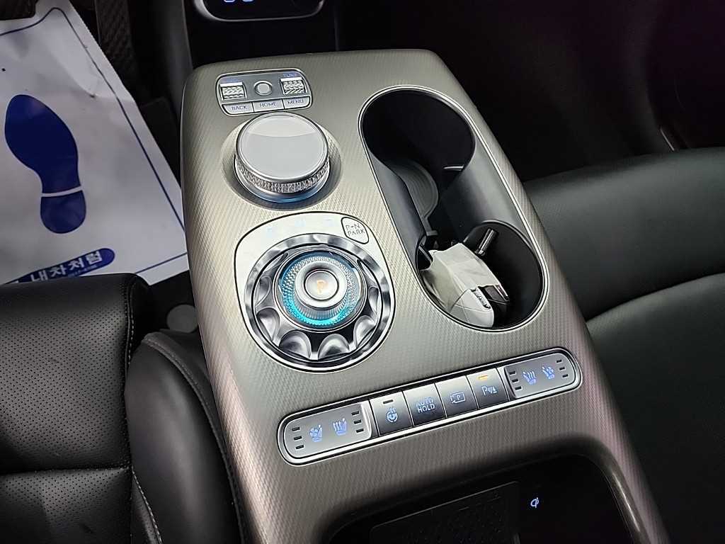 Genesis GV60 - Vista 8