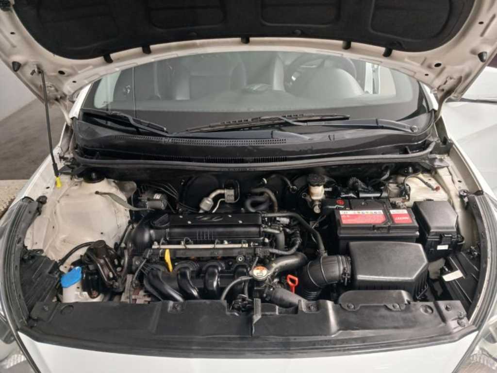 HYUNDAI Accent 2012 - Importación desde Corea - HF Imports Iquique - Foto 19