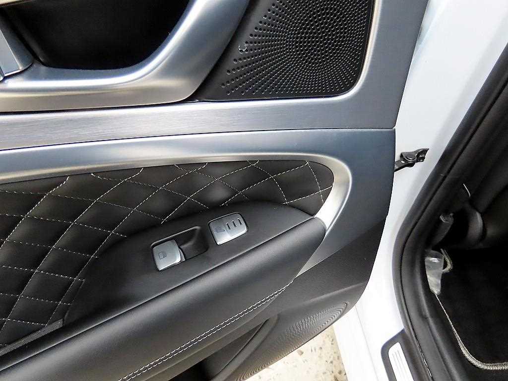 Genesis G70 2019 Blanco - Importación desde Corea - HF Imports Iquique - Foto 15