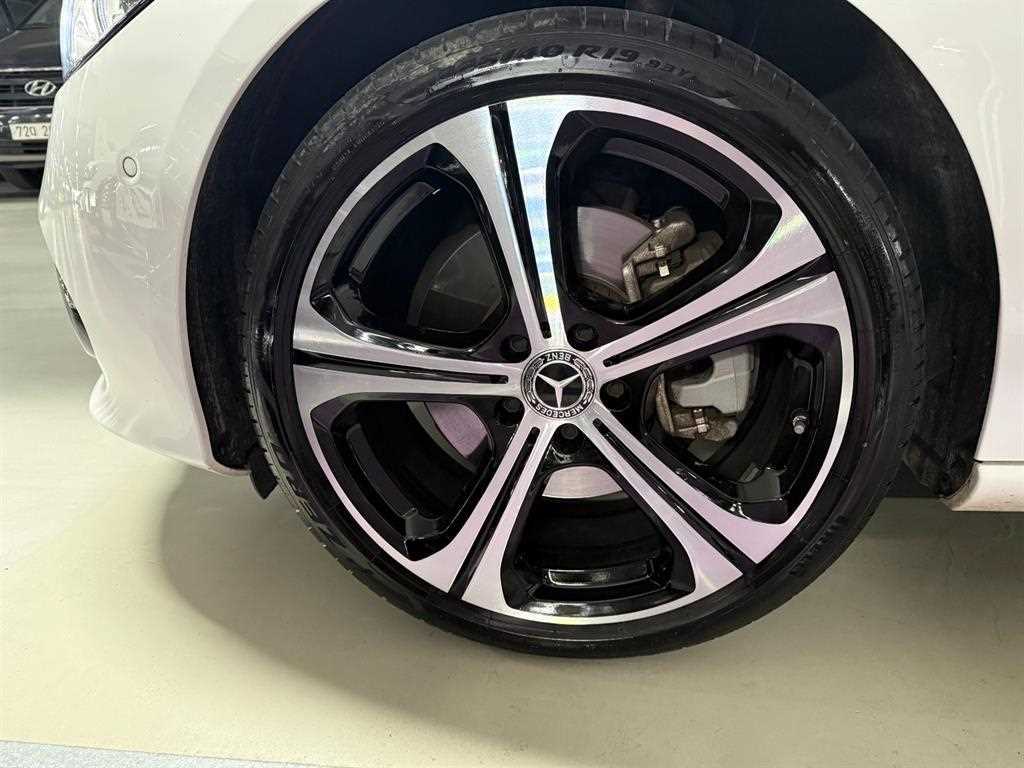 Mercedes Benz C Class 2023 Blanco - Importación desde Corea - HF Imports Iquique - Foto 18