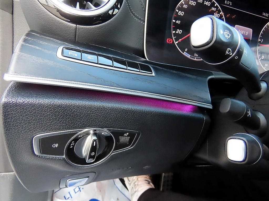 Mercedes Benz E class 2017 Gris - Importación desde Corea - HF Imports Iquique - Foto 13