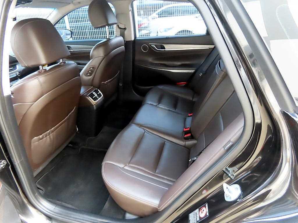 HYUNDAI Grandeur - Vista 6