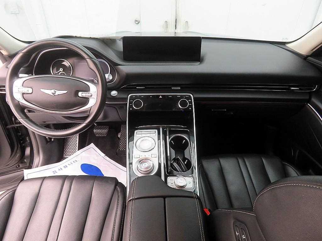 Genesis GV80 - Vista 9