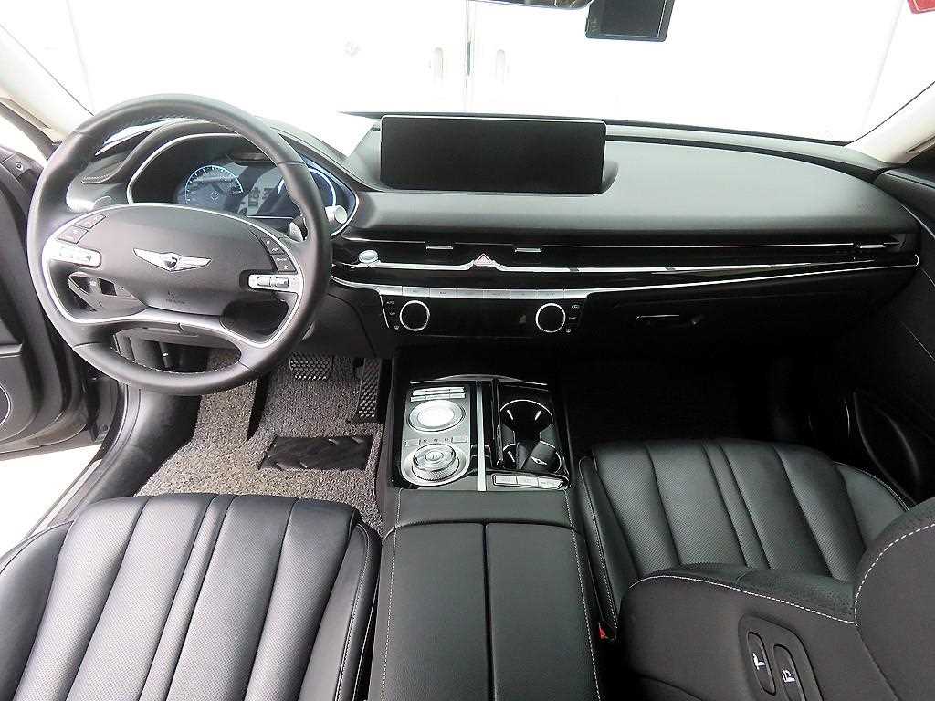 Genesis G80 - Vista 8